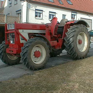 624+946