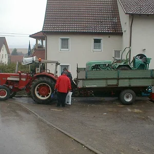 624+946