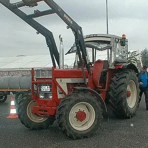 624+946