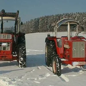 624+946