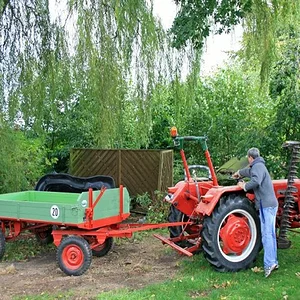 Unser Trecker mit Anhänger