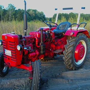 McCormick Farmall D-324