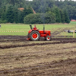 320 beim Baumstamm ziehen