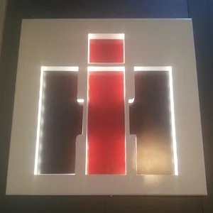 IH Logo mit LED beleuchtet