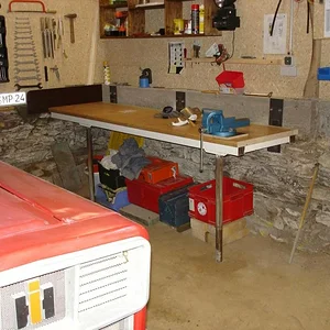 Neue Werkbank in Schleppernähe