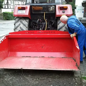 Neuer Heckcontainer