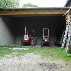 Die neue Halle für Schlepper