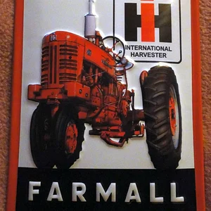IHC - Farmall Schild