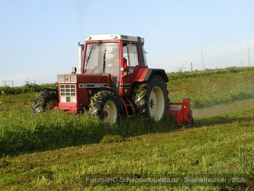1056 XL mit Schlegelmulcher