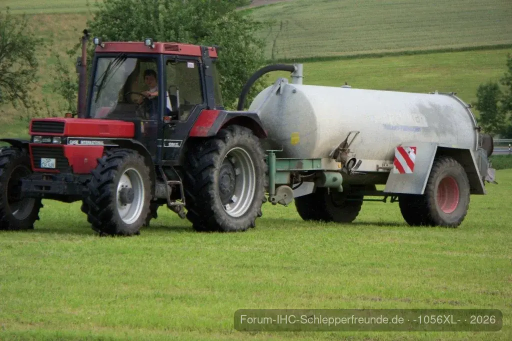 1056XL mit Güllefass