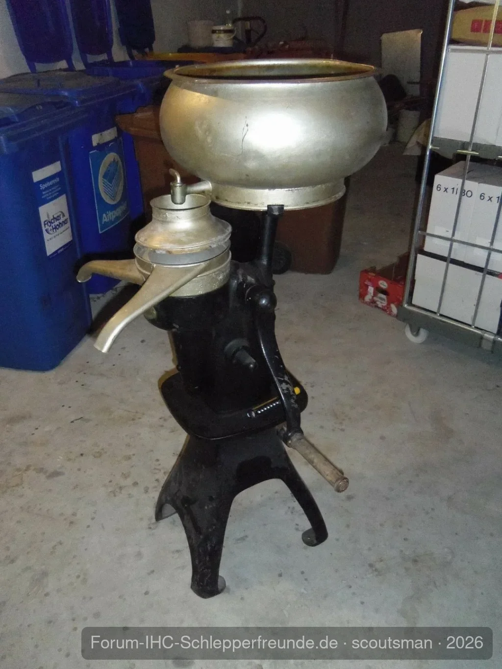 1930 IH Cream Separator