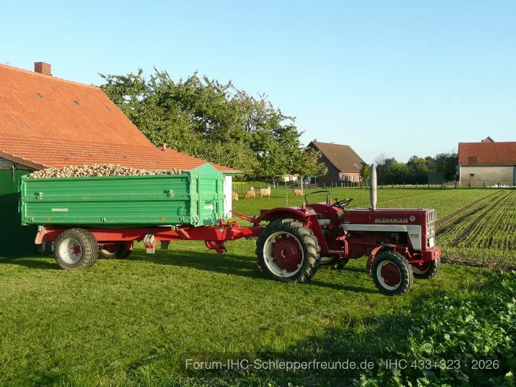 323 bei der Kartoffelernte