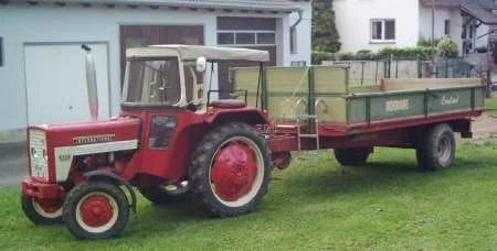 323