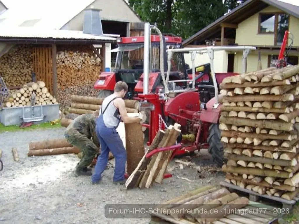433 mit Eigenbau Holzspalter