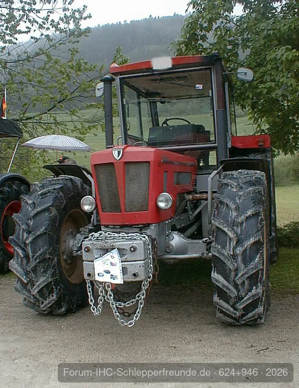 624+946