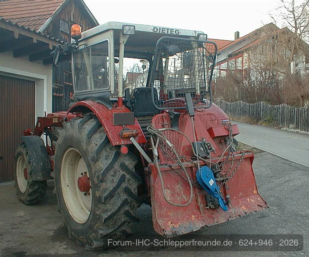 624+946