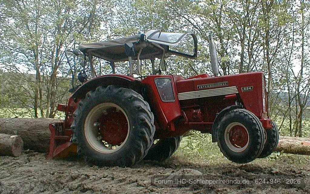 624+946