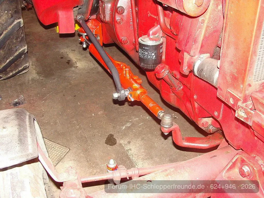 624+946