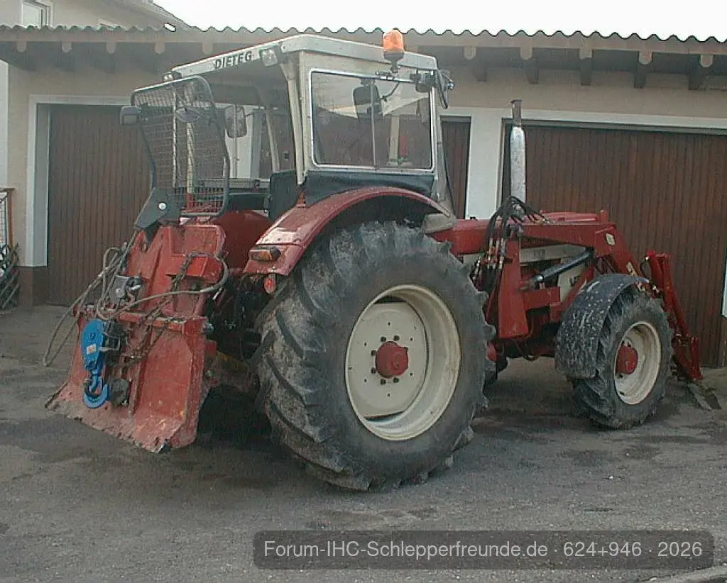624+946