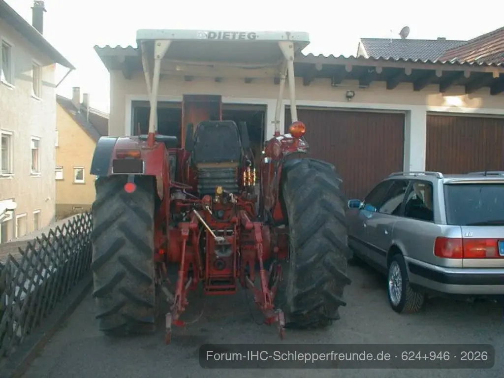 624+946