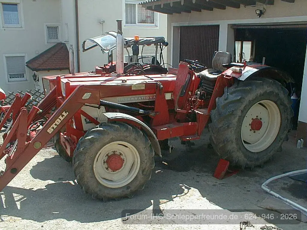 624+946