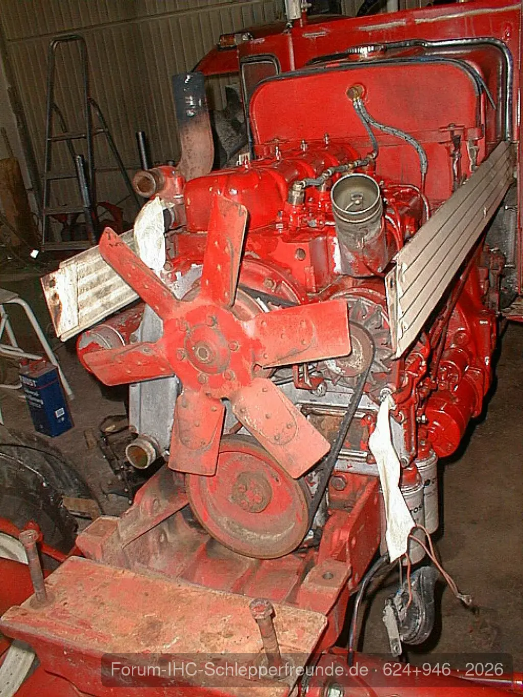 624+946
