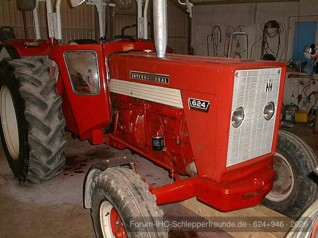 624+946