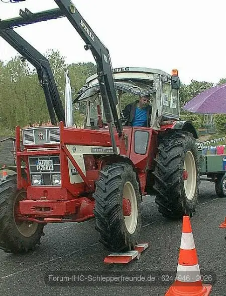 624+946