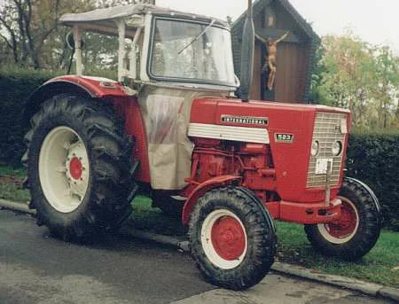 624+946
