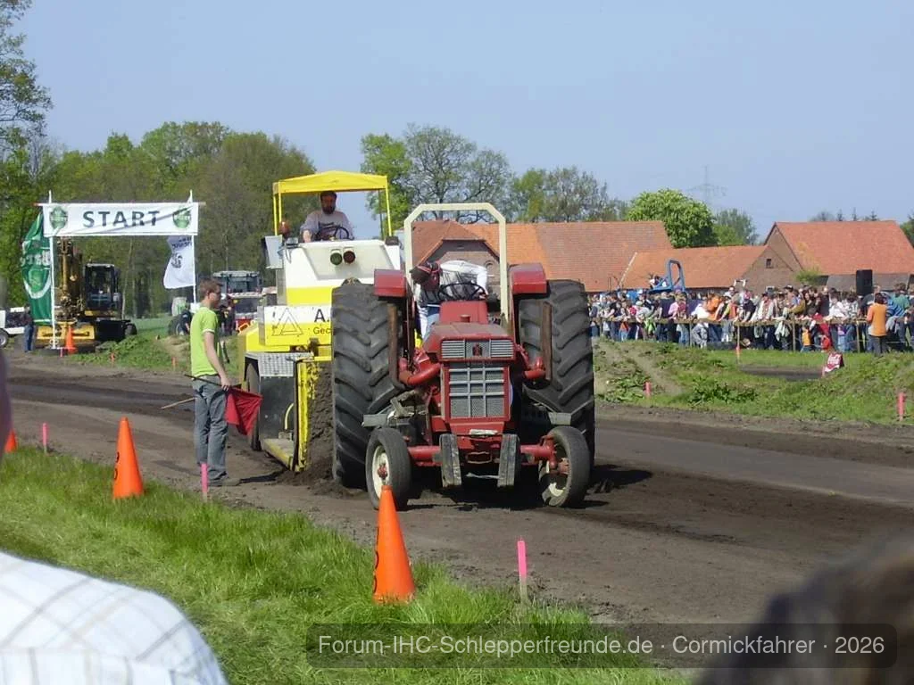744s Mit  V8 Deutz Motor 180PS