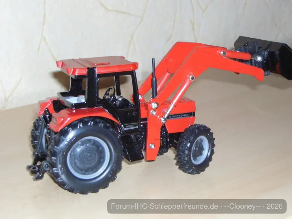956 XL