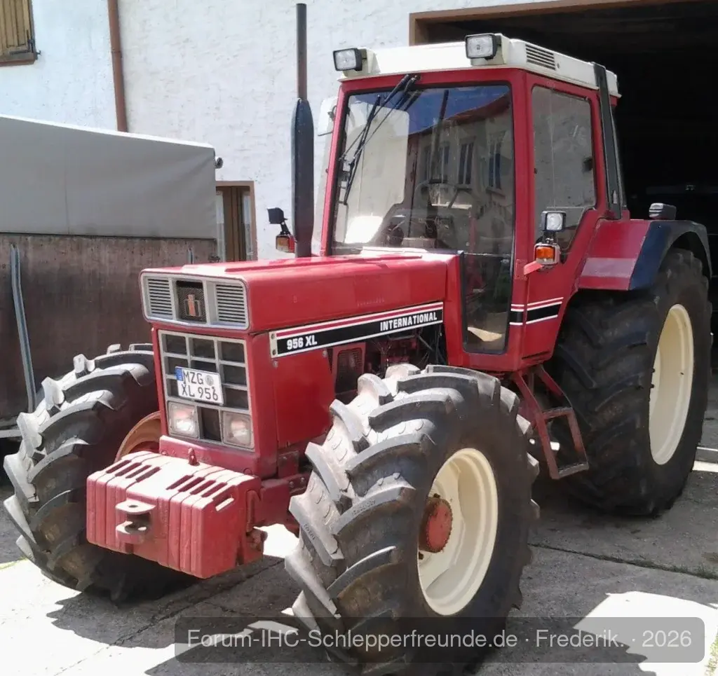 956 XL