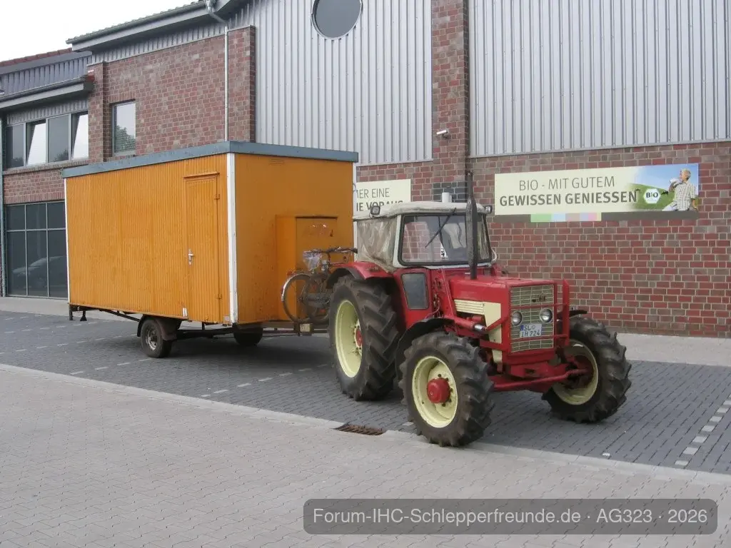 AG 323