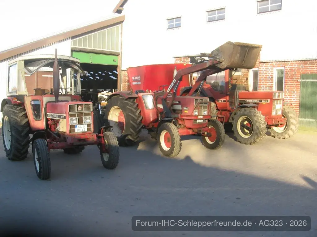 AG 323