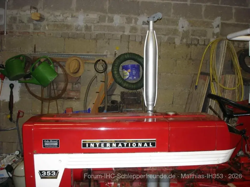 Auspuff  umgebaut 353