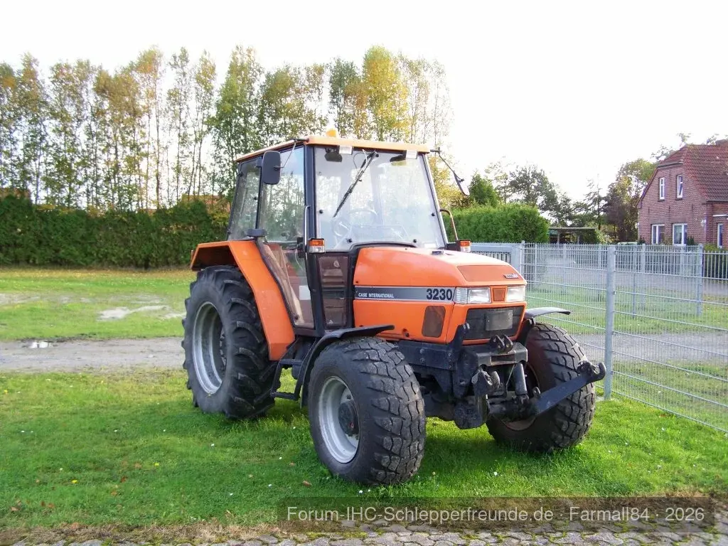 Case IH 3230