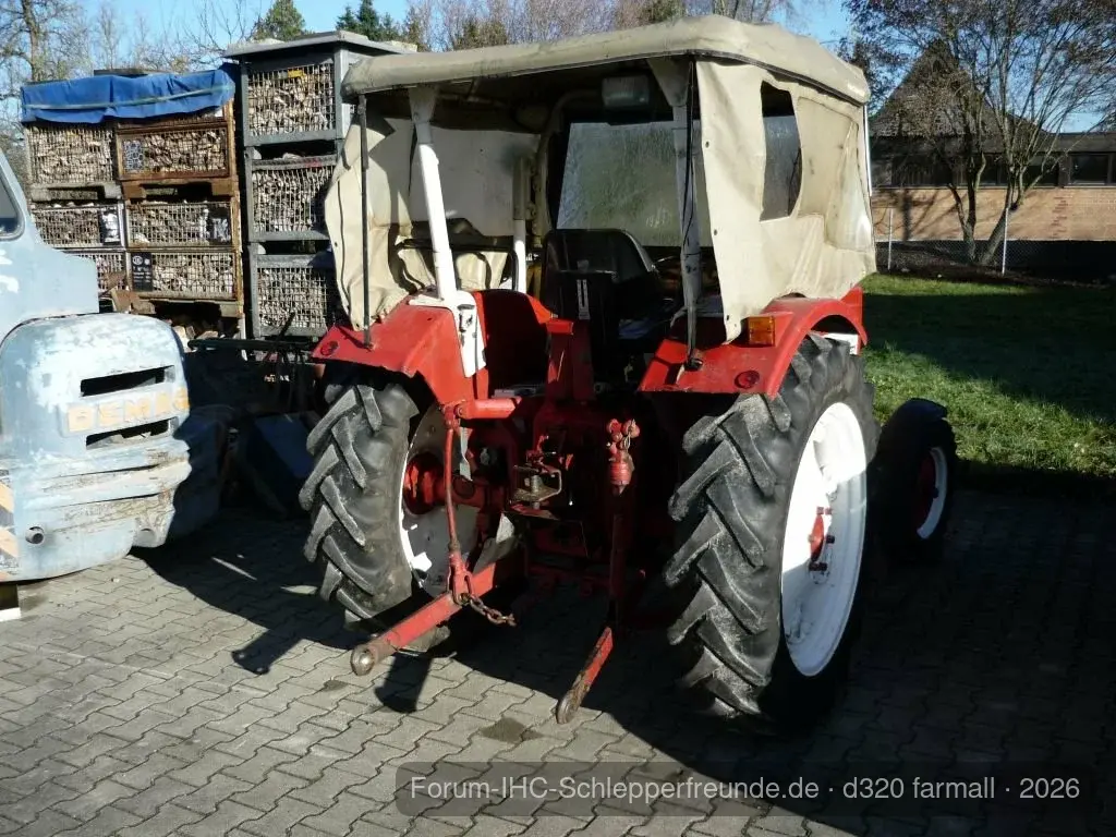 D 320 Farmall