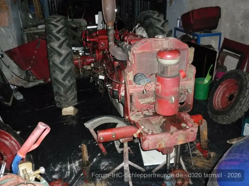 D 320 Farmall