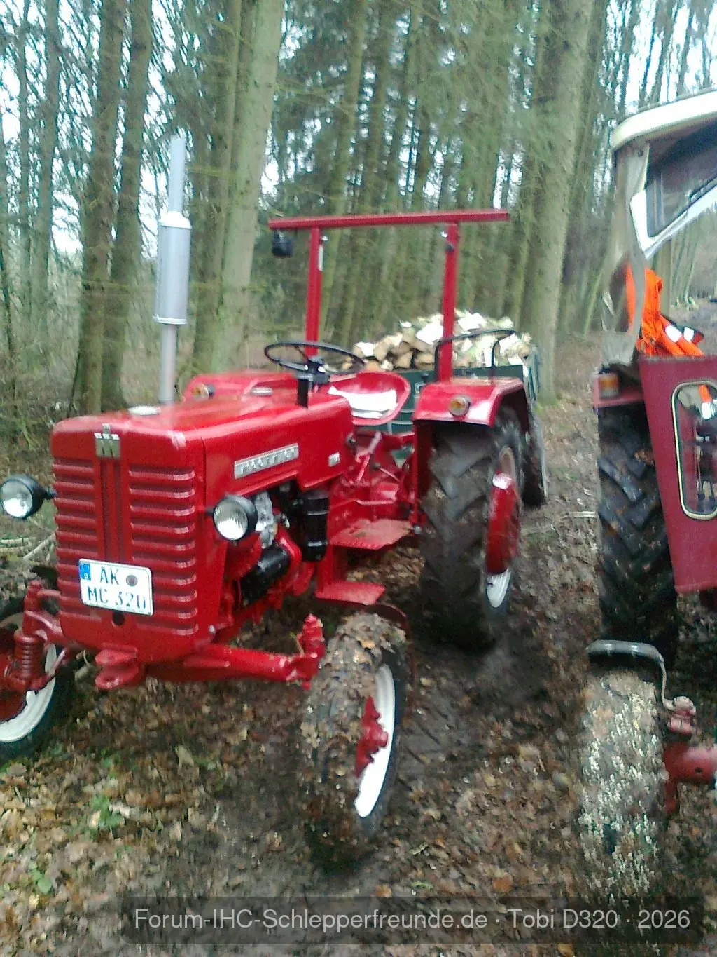 D320