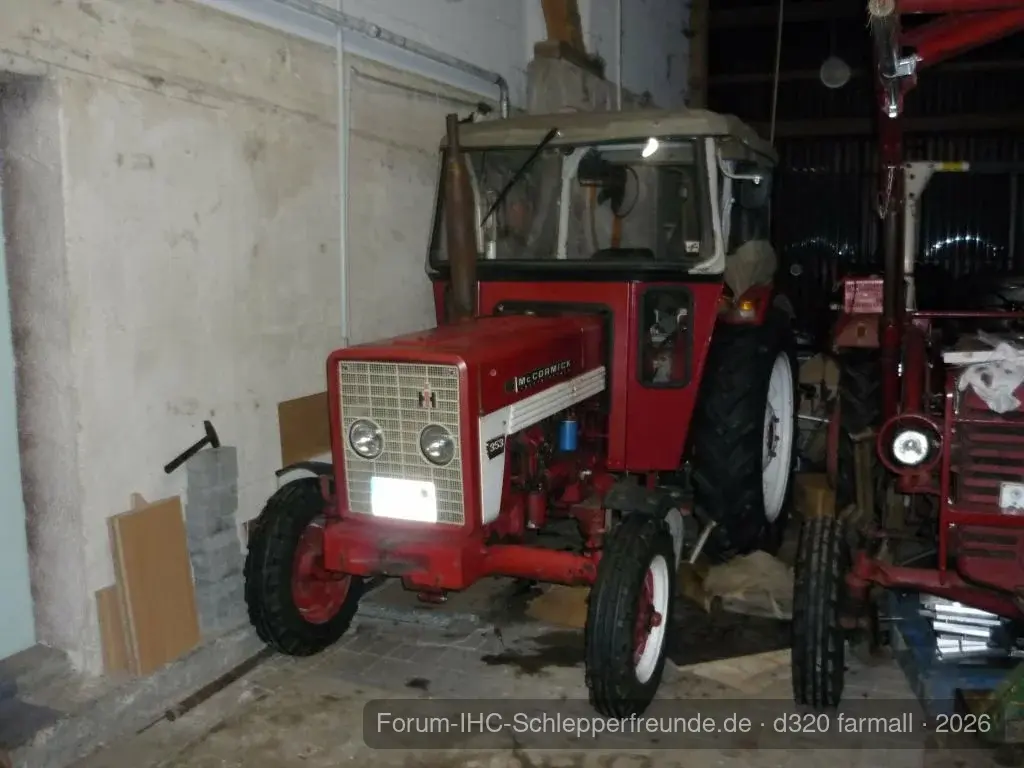 D320Farmall