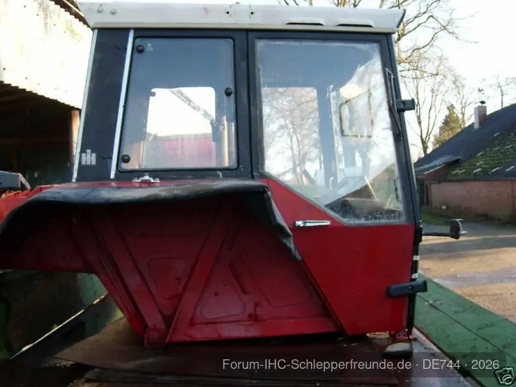 DE744