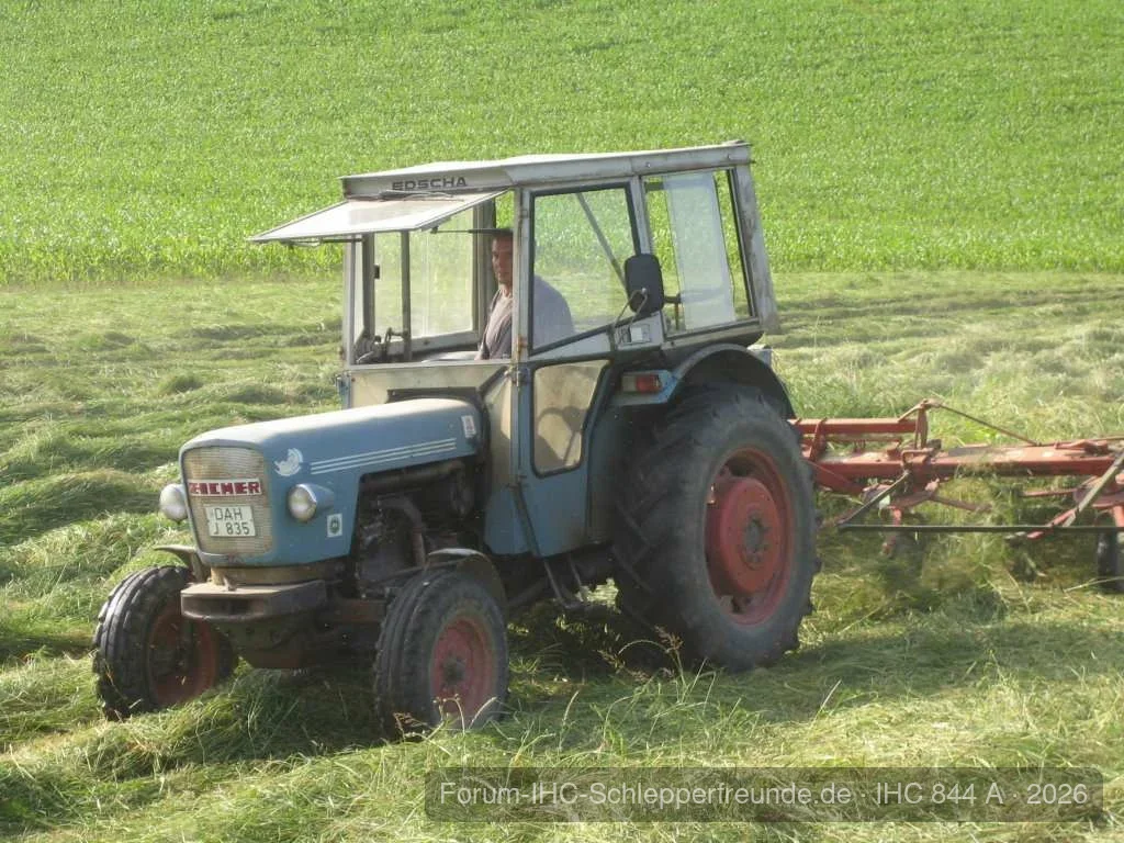 EICHER 3353 beim Kreiseln