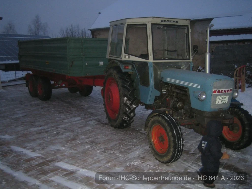 Eicher 3353 mit "neuen Kipper"