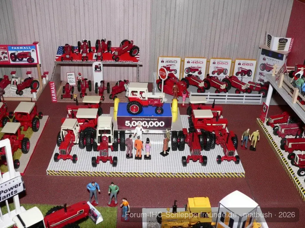 FARMALL - Museum 12
