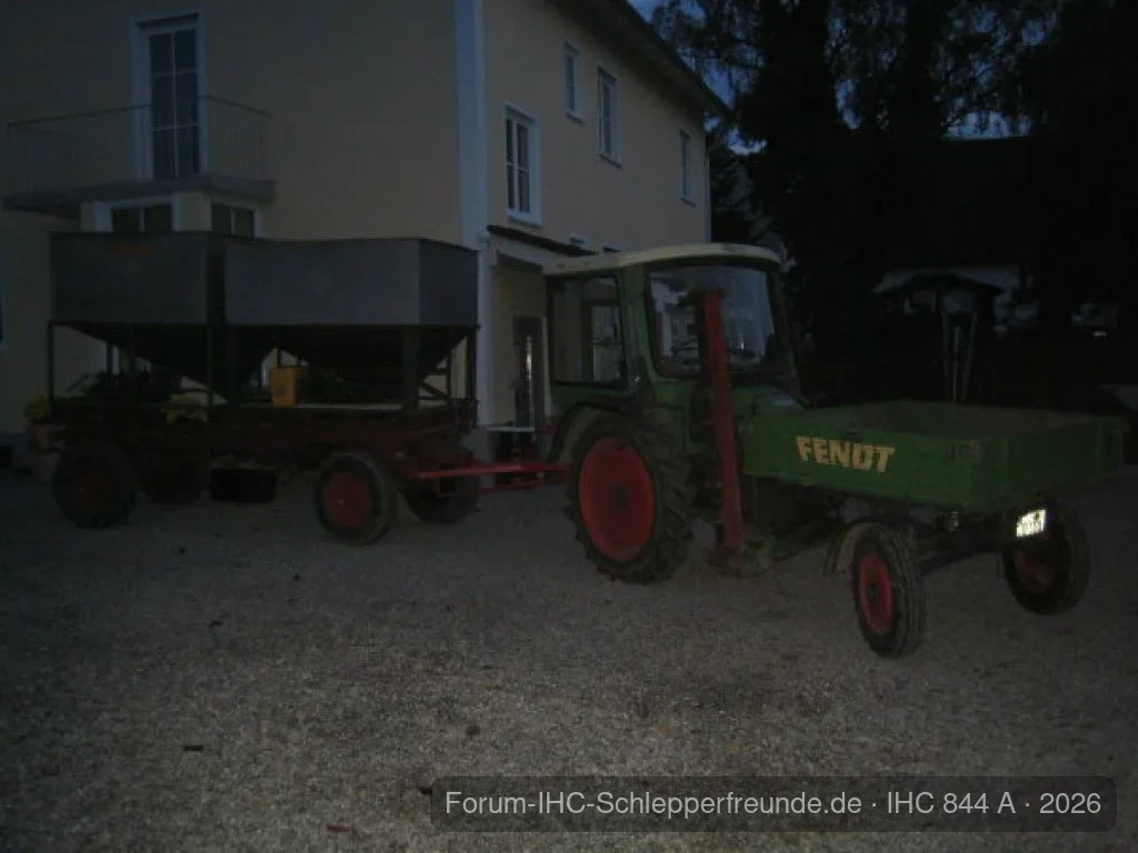 Fendt GT 231 mit Saatgutwagen