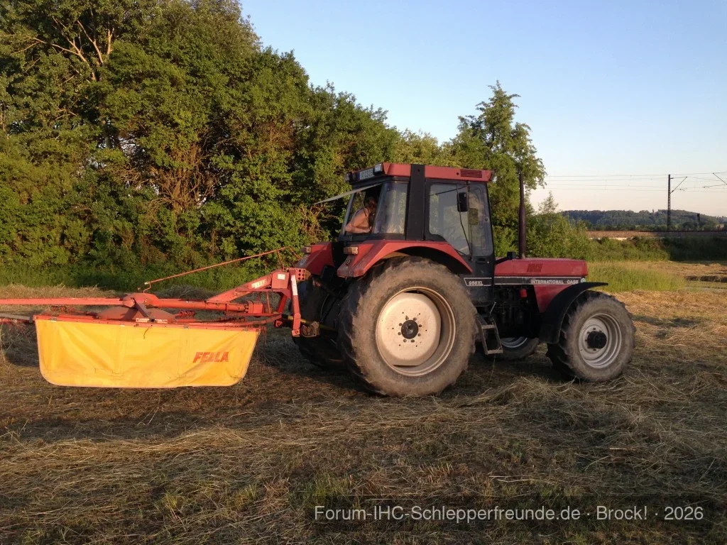 Heuernte mit Case IH 956XLA