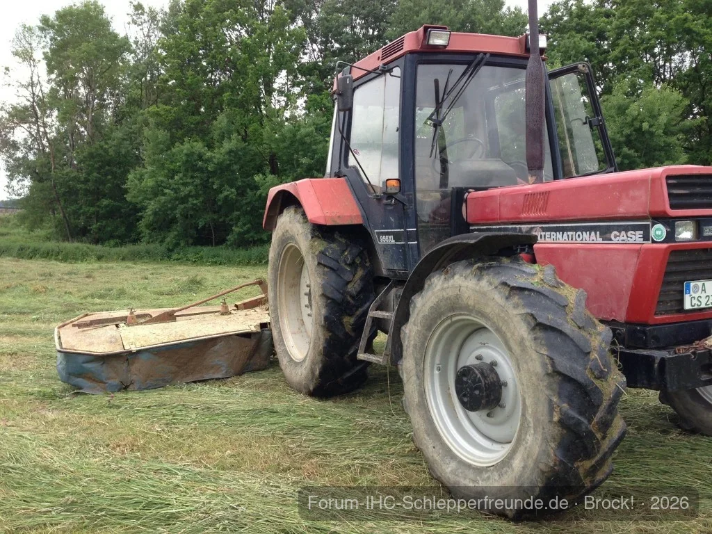 Heuernte mit Case IH 956XLA