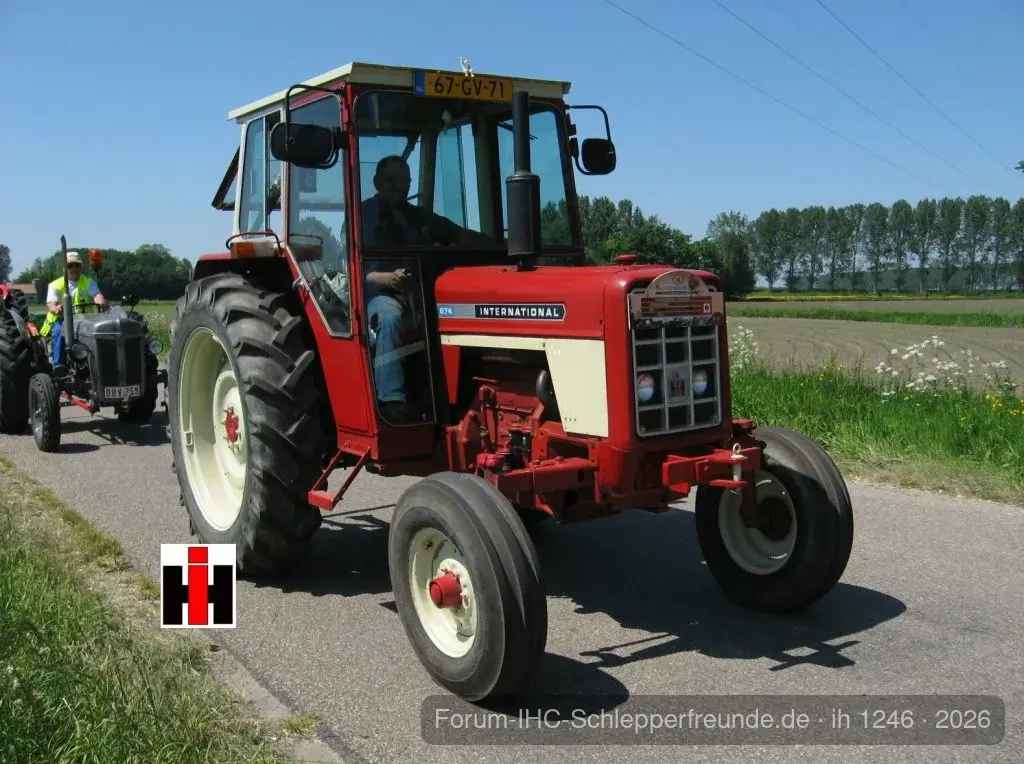 ih 1246