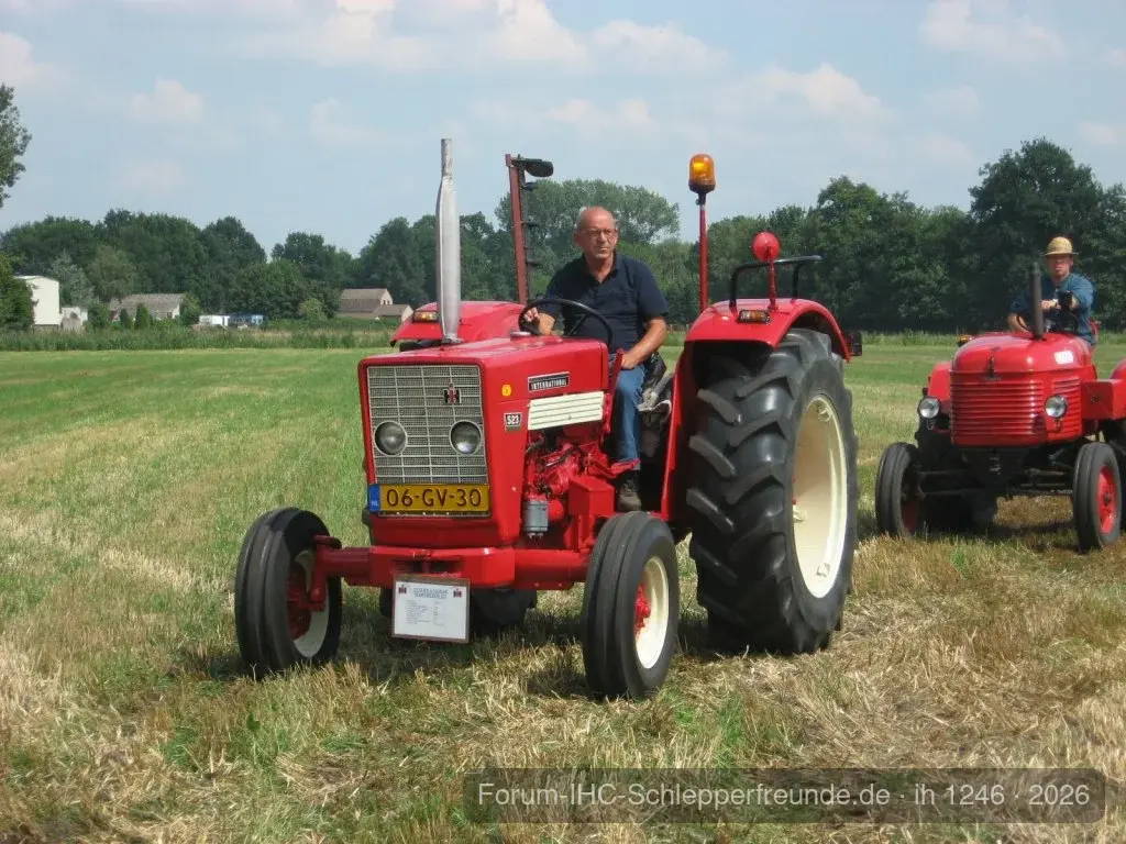 ih 1246