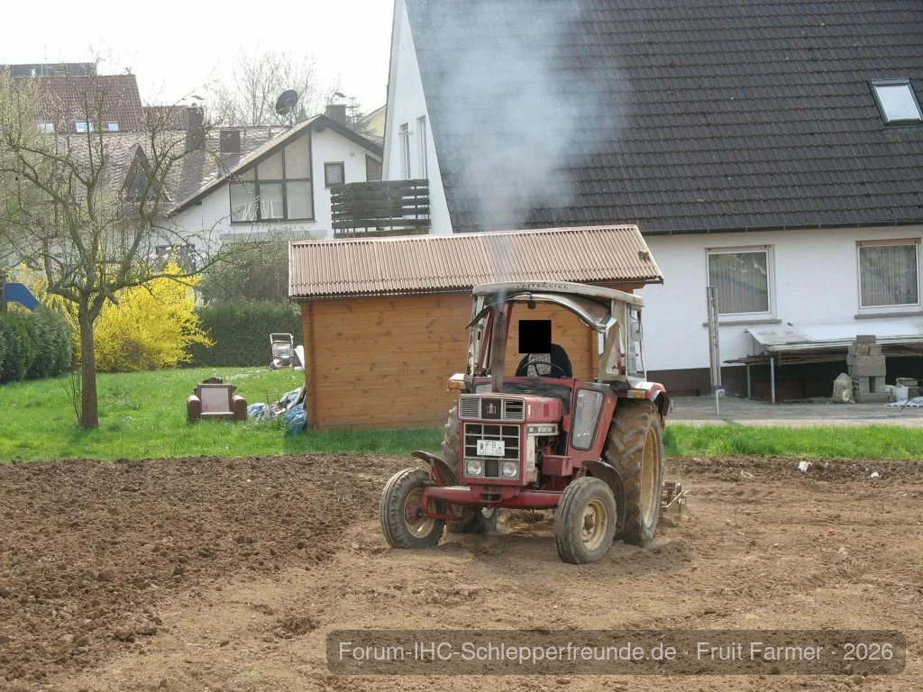 IH 644 beim gruppen